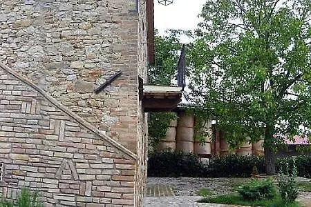 Sleeps 4 Pool Wifi * Carpini