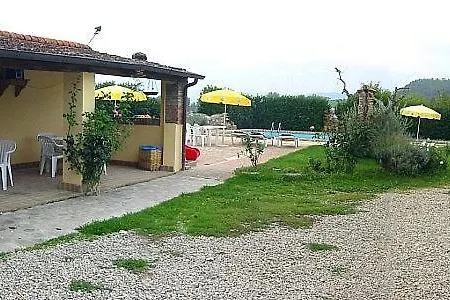 Apartment Sleeps 4 Pool Wifi